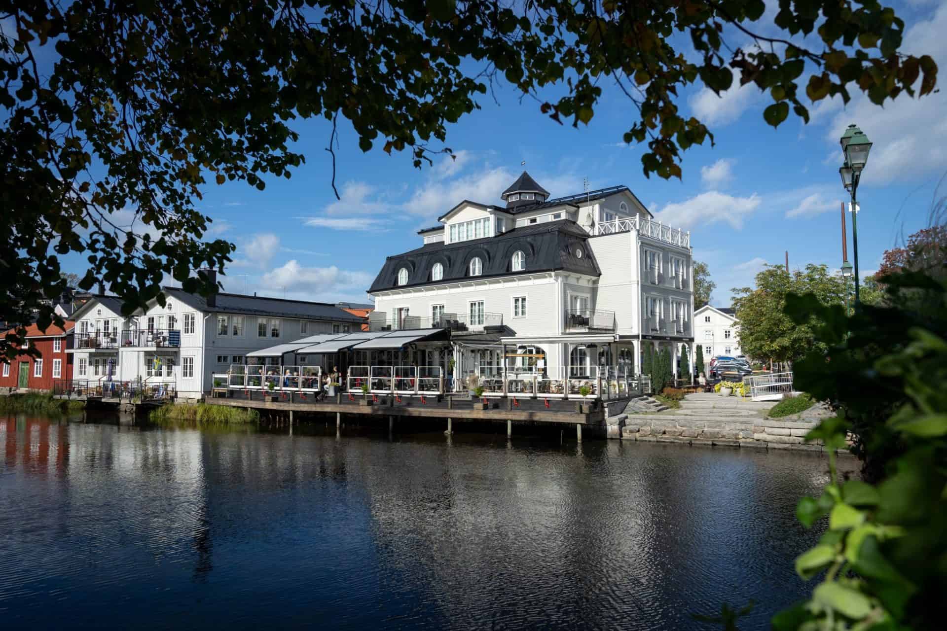 åtellet från andra sidan åtellet från andra sidan
